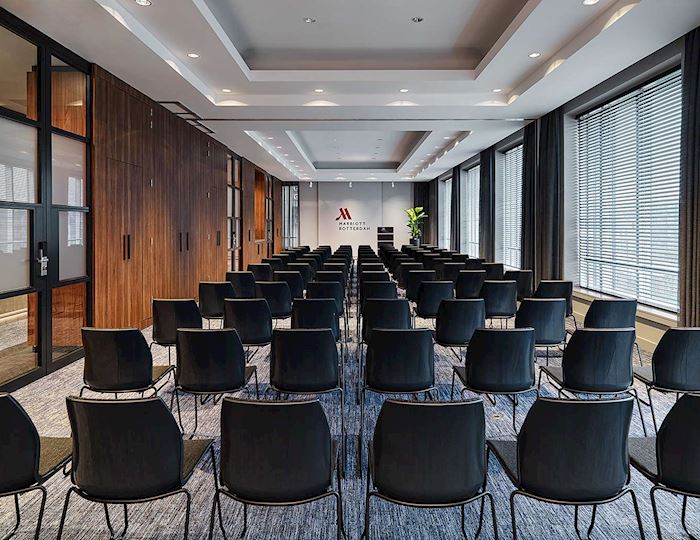 Rotterdam Zaal in theater stijl Rotterdam Zaal in theater stijl