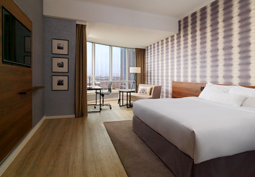 Executive hotelkamer in de stad van Rotterdam bij het Rotterdam Marriott Hotel - inclusief ontbijt en M Club Lounge
